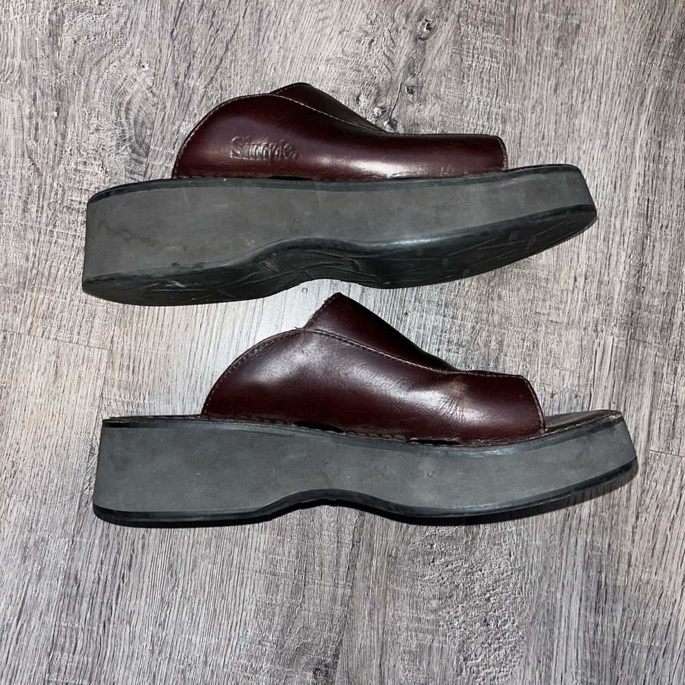 Simple Brand Sandals - Picture 2 of 4